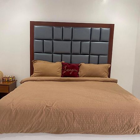 Q Beach Resort Cabangan ภายนอก รูปภาพ