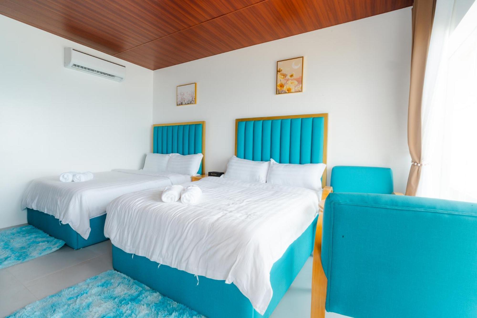 Q Beach Resort Cabangan ภายนอก รูปภาพ
