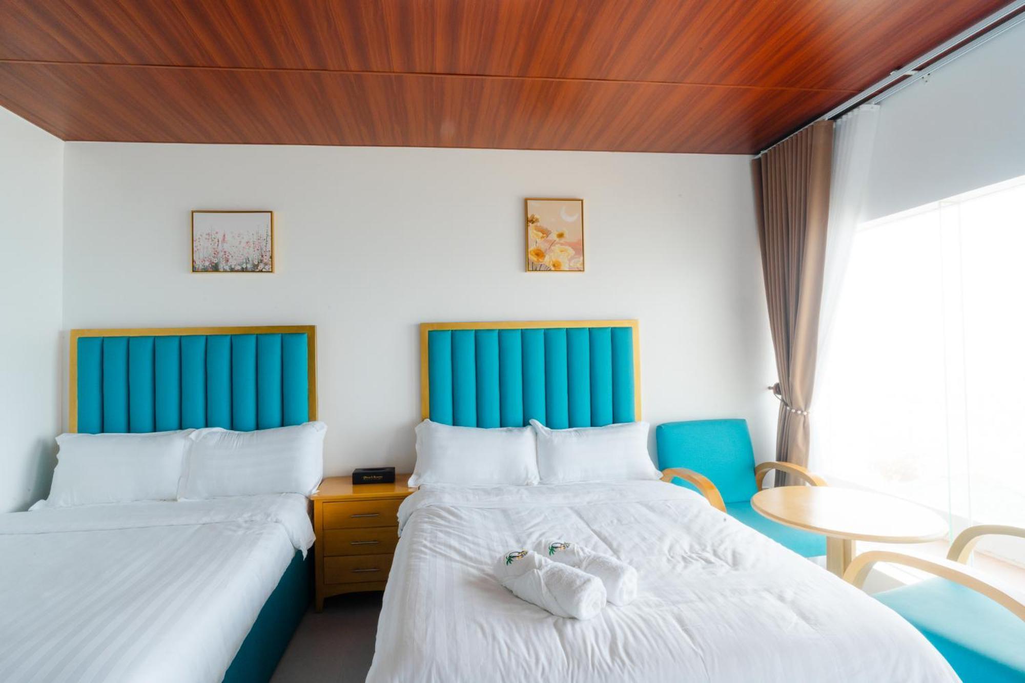 Q Beach Resort Cabangan ภายนอก รูปภาพ