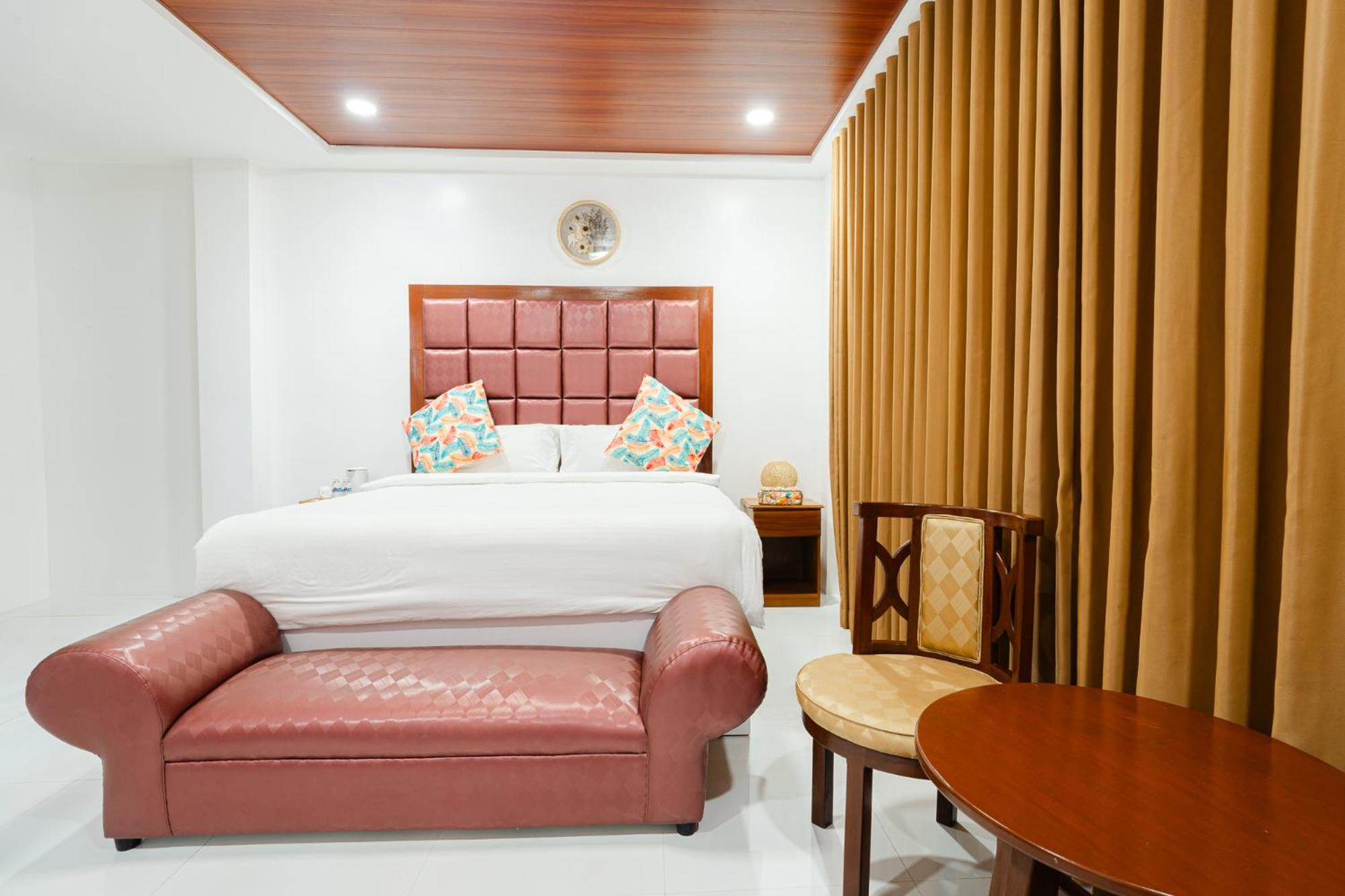 Q Beach Resort Cabangan ภายนอก รูปภาพ